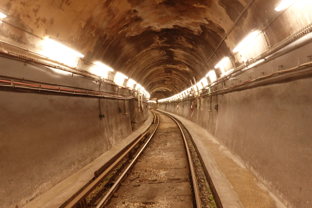 Insipration graphique dans un tunel de metro Parisien prise le 17-09-2022